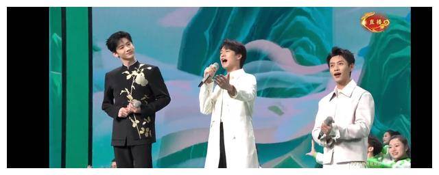 白敬亭心机抢位？房产要塌了？娱乐圈疑问悬浮