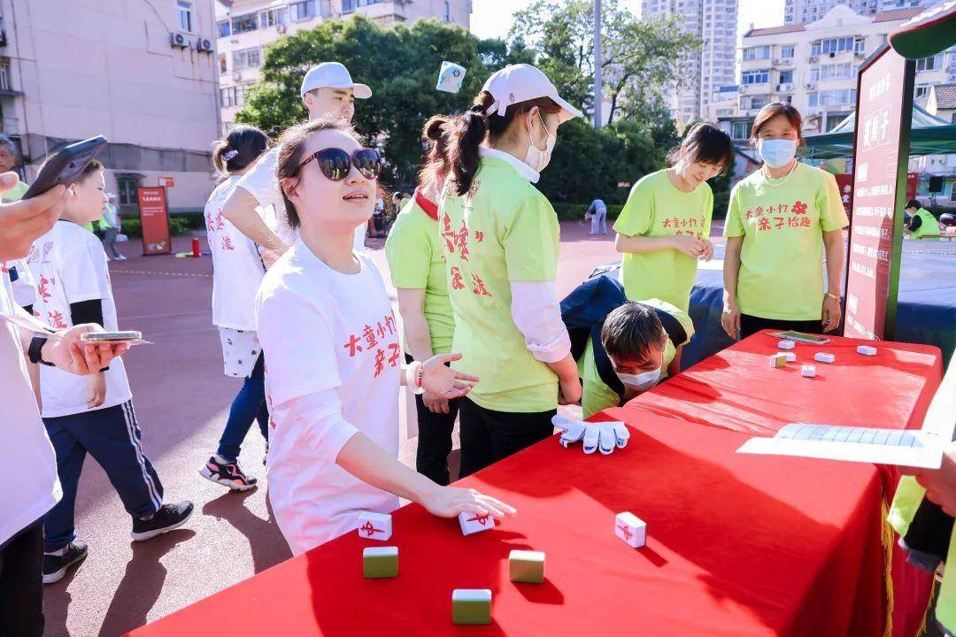 扎劲！打弹子、掼结子、造房子……来解锁“老底子”弄堂游戏→