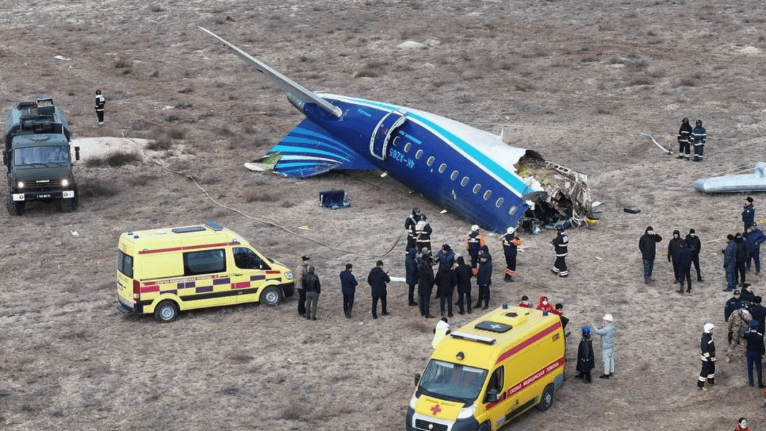 俄货船在地中海爆炸沉没，次日阿塞拜疆航空客机坠毁！是否巧合？
